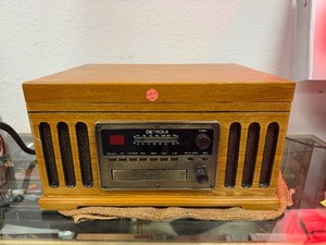 Working DETROLA Vintage Style Turntable  CD Player  Radio System