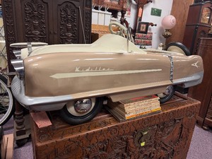 Excellent Condition Vintage KIDILLAC Pedal Car&nbsp