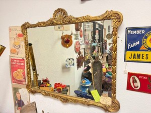 Excellent Ornate Vintage Gilt Frame Wall Mirror