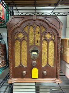Very Nice Working Vintage Cathedral Radio #4