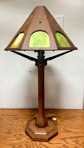 Fantastic Antique Arts &amp Crafts Mission Oak Table Lamp wGreen Slag Glass Panels & Green Gems