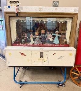 Amazing Vintage Coin-Operated Dancing Musical Marionette  Puppet Theater - Works Great