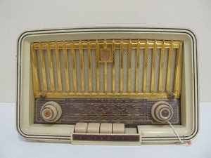 Working Vintage Mid Century PHILCO Tabletop Radio