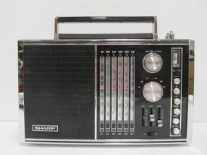 Working Retro Vintage Black &amp Chrome SHARP Radio Model FV-1800