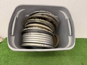 Tote of Hub Caps