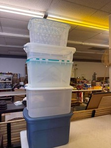 5 Assorted Size Totes with Lids