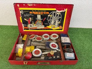 Vintage Metal Case Erector Set