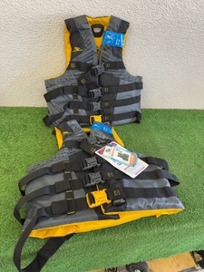 Stearns Adult LXL Floatation Devices