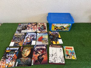 Comics & Legos
