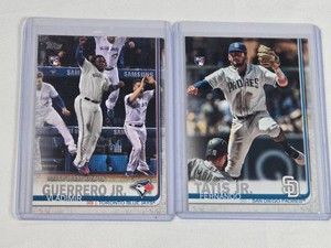 Lot of 2 Rookie Cards Featuring Vladimir Guerrero Jr. and Fernando Tatis Jr.