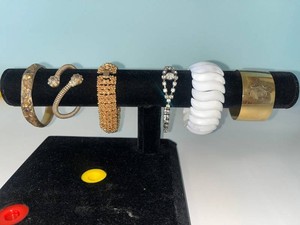 VTG Costume Jewelry Bracelets - Gold-Tone, Rhinestone & Statement Styles (Lot of 6)