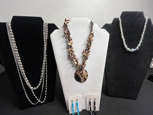 VTG Costume Jewelry Group - 3 Necklaces & 2 Pairs Earrings (Lot of 5)