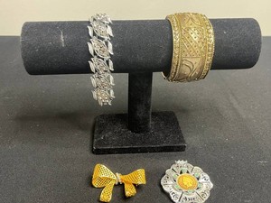 VTG Costume Jewelry - Rhinestone Bracelets & Brooches 4-Piece Group