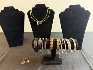 VTG Costume Jewelry Mixed Lot - Bracelets, Necklace & Spiral Earrings