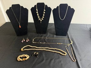 VTG Costume Jewelry Mixed Lot - Faux Pearl Necklaces & Earrings