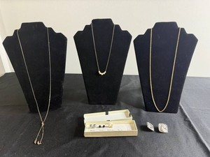 VTG Costume Jewelry - Mixed Lot of Necklaces & Earrings