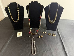 VTG Costume Jewelry - Alaskan Angel, Necklaces & Earrings Mixed Lot