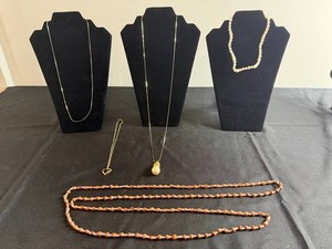 VTG Costume Jewelry Necklaces - Pendant & Beaded Assortment