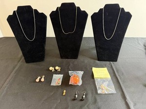 VTG Costume Jewelry - 3 Necklaces & Earrings Mixed Lot