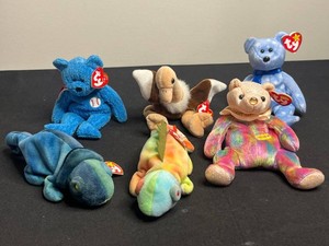 Beanie Babies Plush Toy Mixed Lot - Ty Addison, Holiday Teddy & More