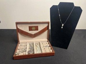 VTG Costume Jewelry Mixed Lot - Pendant Necklaces, Earrings & Jewelry Case