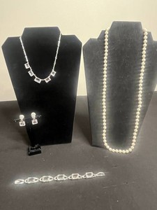 VTG Jewelry Set - Swarovski Crystal Necklace, Bracelet & Earrings