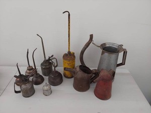 Group Vintage Oil Cans & Lubricators Golden Rod Quart Garage Lot