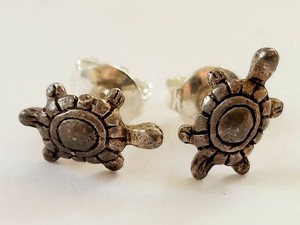 Turtle Stud Earrings in Sterling Silver 925
