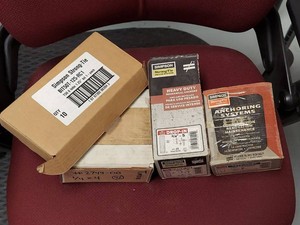 Lot Including Simpson Strong-Tie Drop-In Anchors & T-50 Insert Bits