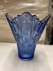 Fenton Blue Art Glass Vase Scalloped Fan Form Approx. 7in Tall