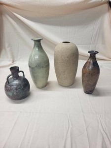 Hosley Handcrafted India Decorative Metal Vases 4-Piece Set