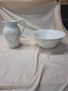Williams Sonoma Italian Harvest Relief White Ceramic Pitcher Bowl Set