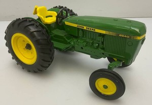 Collectible John Deere 2640 Field Of Dreams Special Edition Farm Toy Tractor 116 Scale 8.25