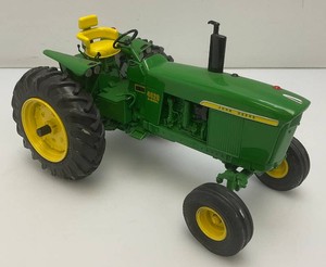 Collectible Ertl Brand Die Cast John Deere 4020 Diesel Tractor 10
