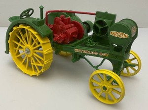 VOIntage Collectible Ertl Brand Die Cast John Deere Waterloo Boy Tractor 9"