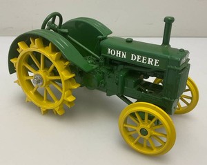 Collectible Ertl Brand Die Cast John Deere Model C 132 Scale Tractor 7
