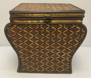 Unique End Table Storage Table 16 x 18