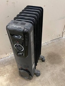 Radiator Heater With Adjustable Thermostat