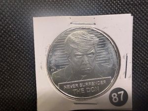 BU One Ounce .999 Silver Donald J. Trump Never Surrender Round