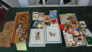 Small Frame Pictures and Miniatures