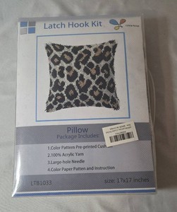 Latch Hook Kit Pillow. New in package (17 x 17)
