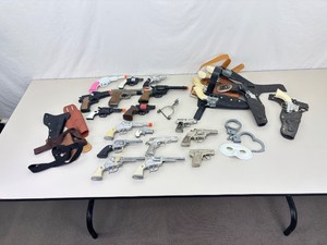 Large Lot of Vintage Toy Cap etc. Guns