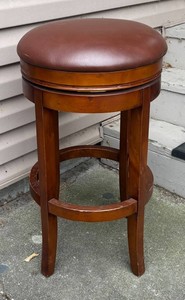 G - Classy Bar Stool