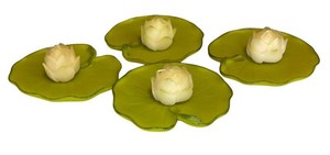 O - Four Lily Pad Floating Candles With Lotus Blossoms
