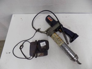 Lincoln 12V Grease Gun  Battery  Charger Inc
