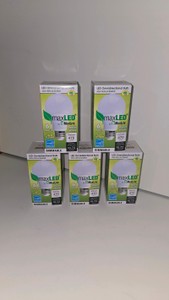 Lot 84  MaxLite maxLED 6W LED A19 Bulbs, Dimmable, Warm White, 470 Lumens, Lot of 5