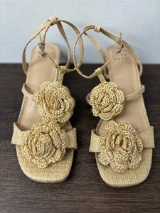 Nine West Floral Embellished Wedge Sandals Size 8 12