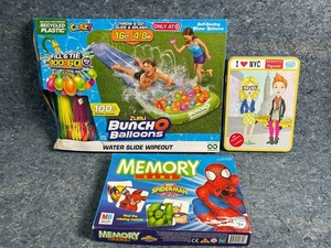 ZURU Bunch O Balloons, NYC Magnetic Figures & Spider-Man Game Mixed Lot