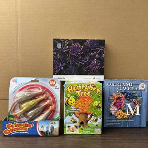 Flickin Chicken, Honeybee Tree, Puzzle & Origami Wreath Mixed Lot