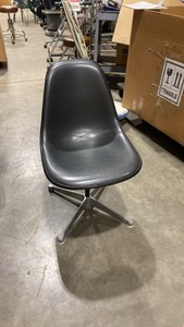 Herman Miller Chair (627287)